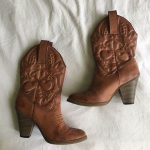 Girl MIA cowgirl boots. Size 6.5- approx. 2" heel