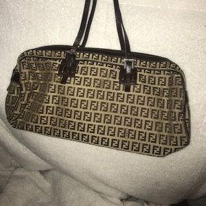 Fendi Classic logo bag. Great condition.