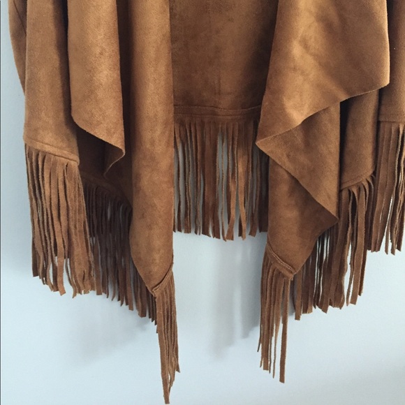 Never worn, suede boho fringe vest - Picture 3 of 4