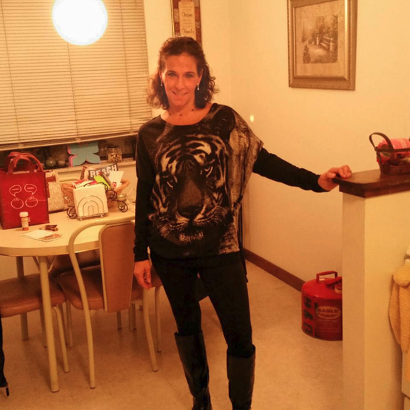 Meet your Posher, Jeanne - Picture 5 of 8