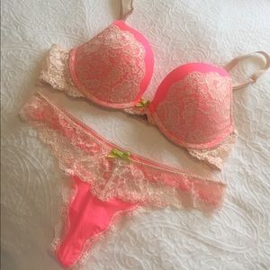 Victoria's Secret Dream Angels push-up bra & panty
