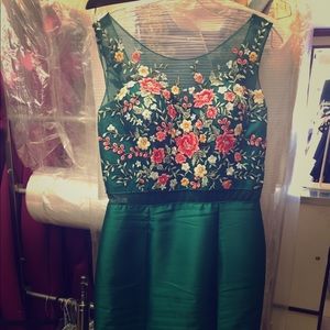 Cute fishtail flower dress!