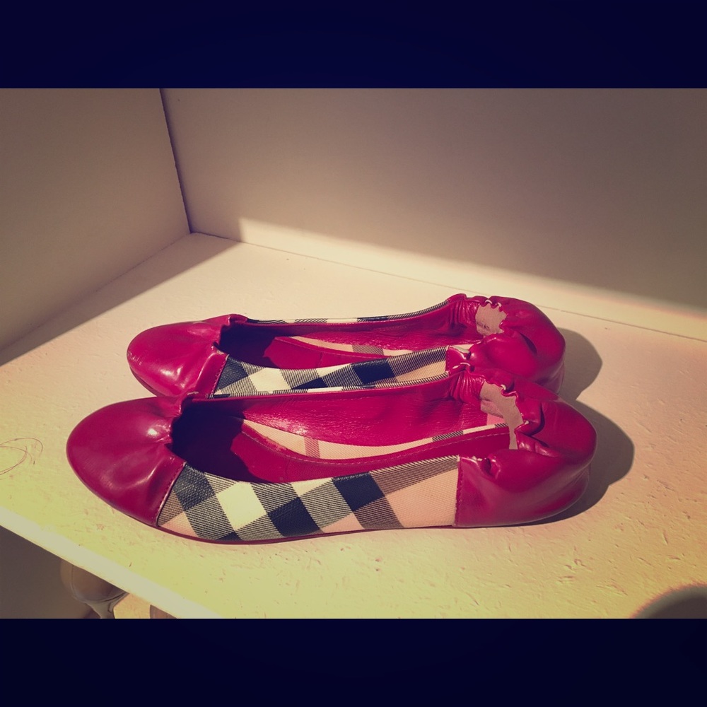 Burberry flat