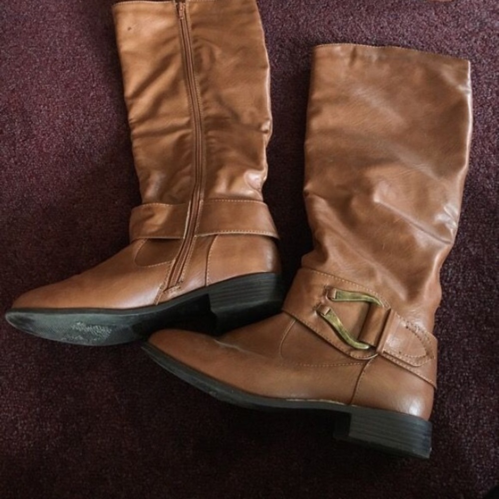 Brown boots