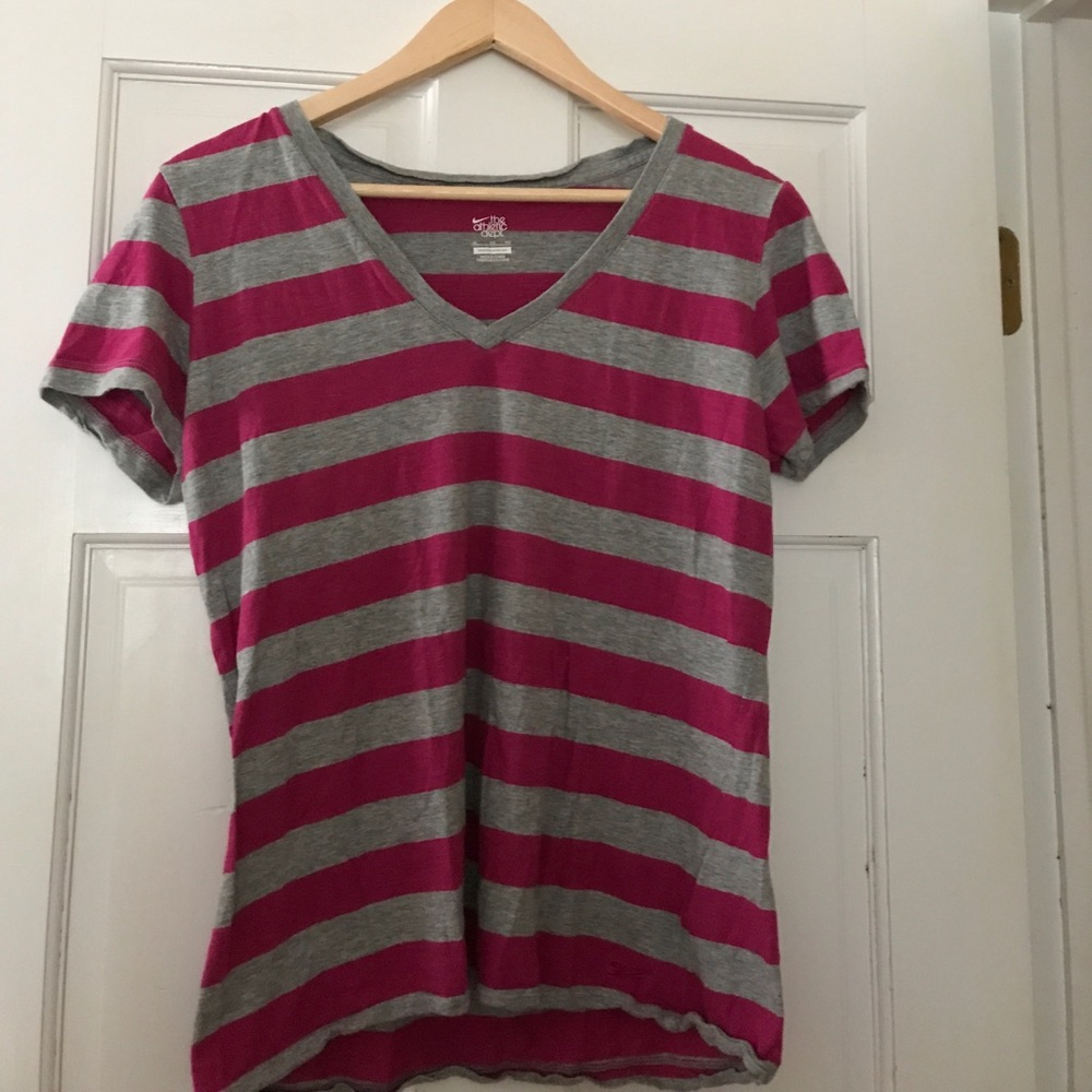 Ladies Nike short sleeve top