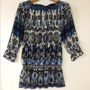 Ladies dressy top