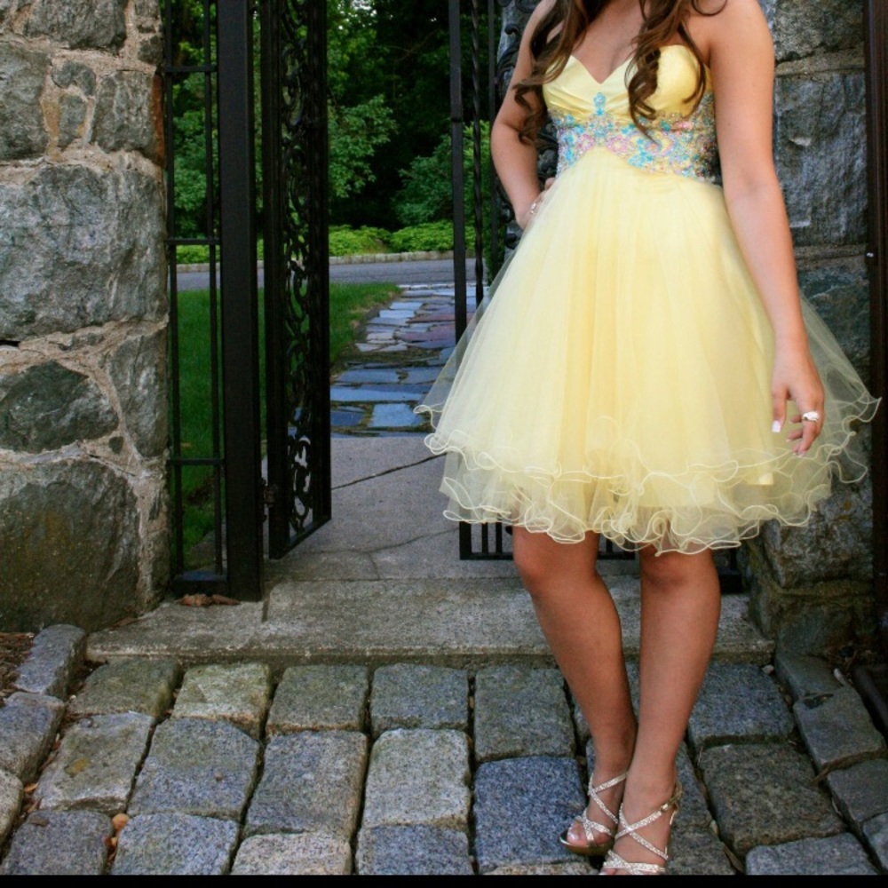 Yellow Night Moves Short Prom Dress