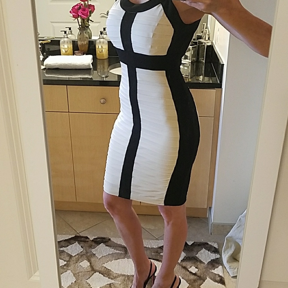 Cache Bandage dress in cream/black size 4