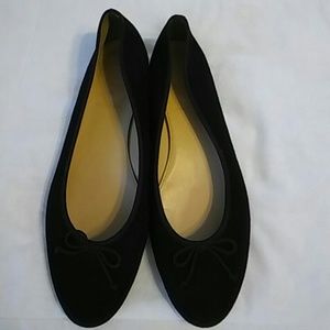 Ladie's J. Crew Flats