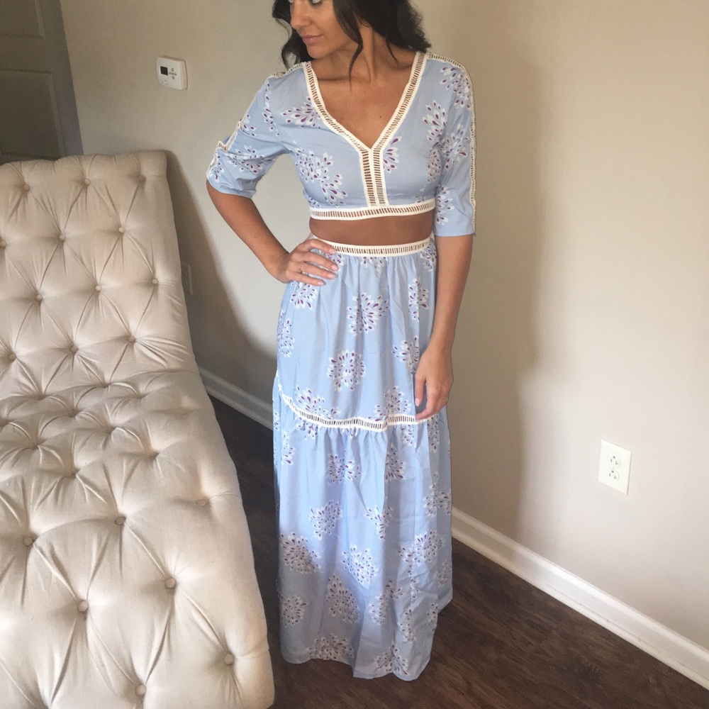 Two Piece Floral Skirt Set👗 - Picture 3 of 3