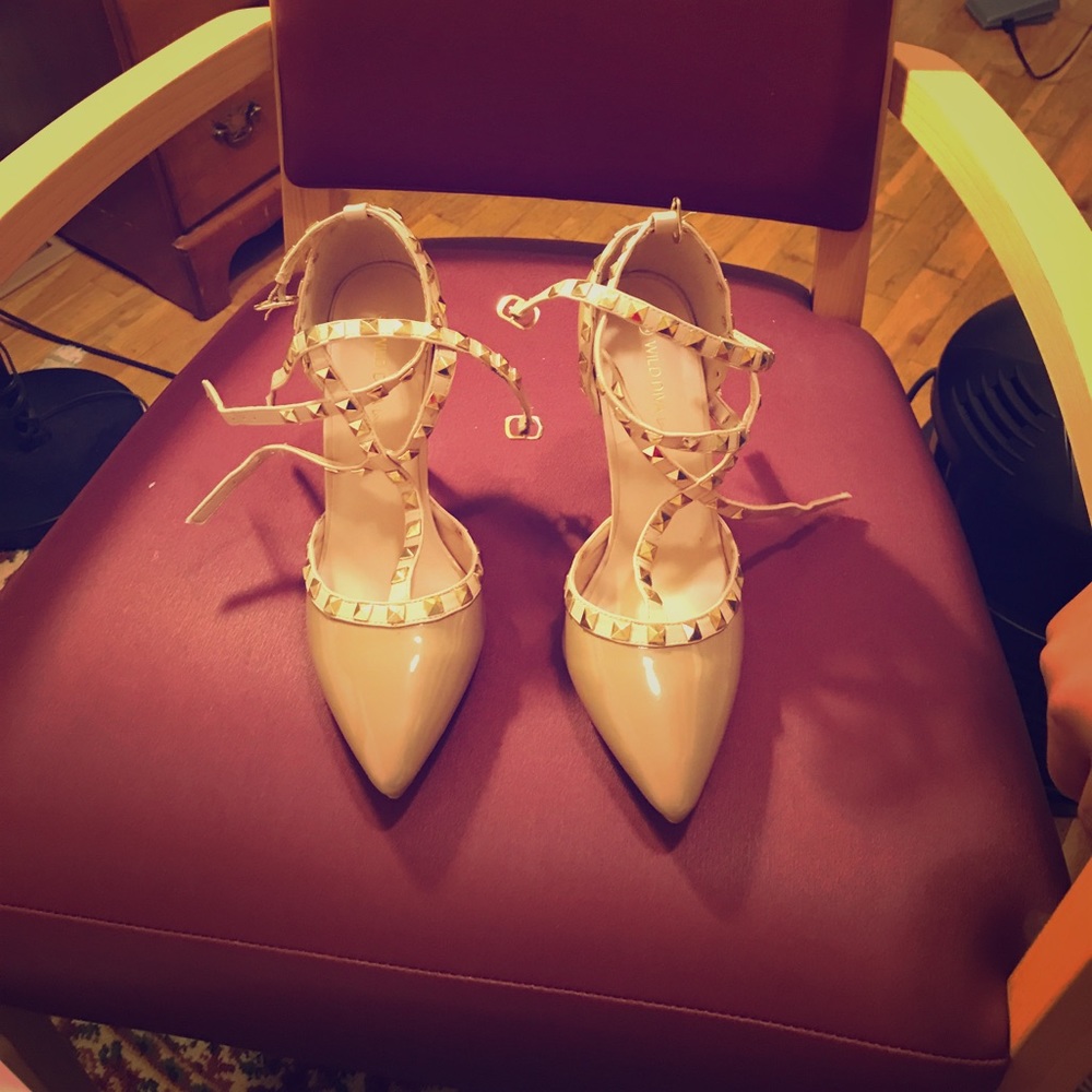 Champagne wild diva strappy stilettos.