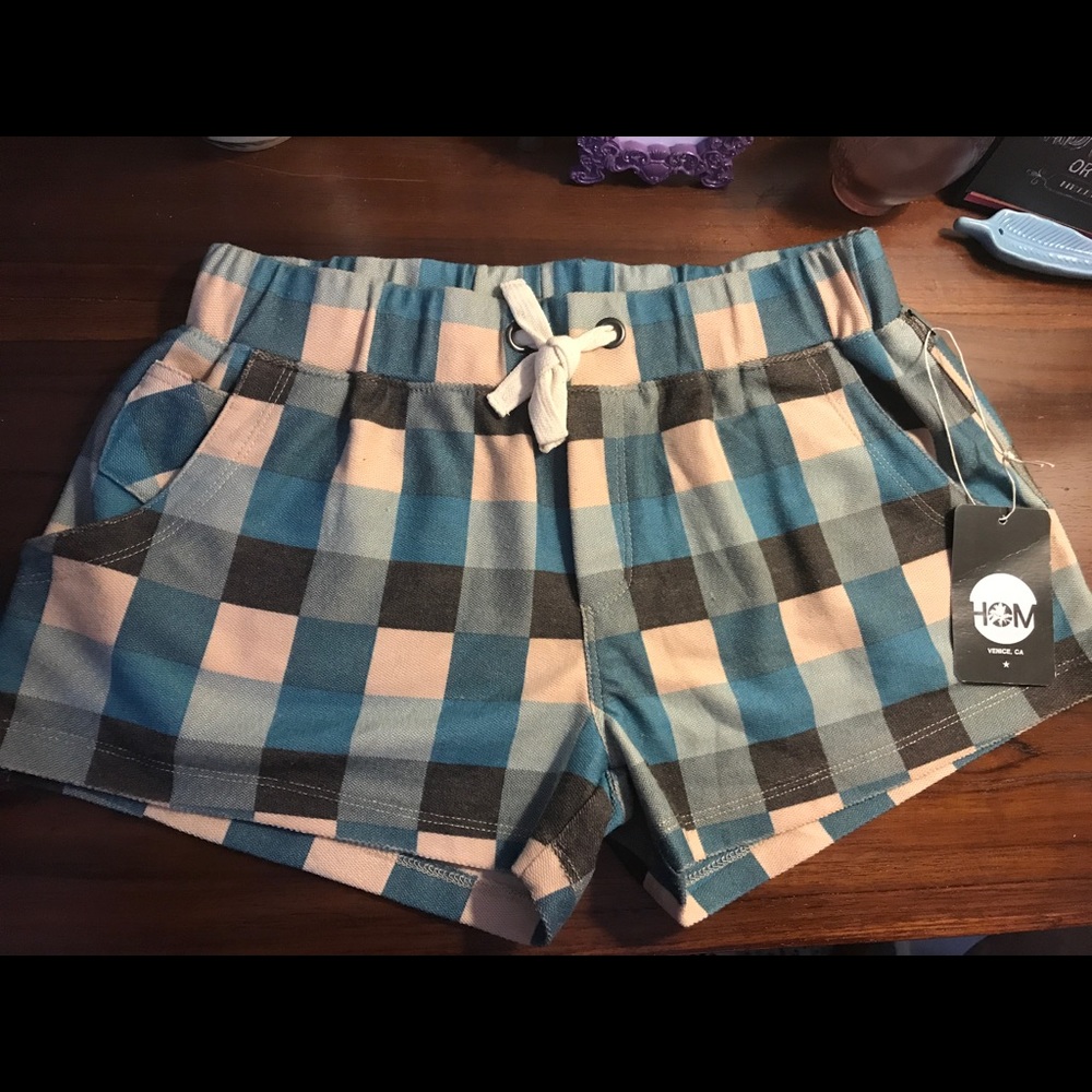 Shorts HoM Be happy