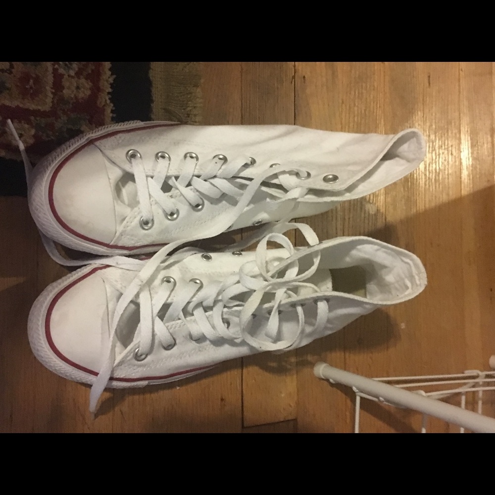 White Hi-Top converse