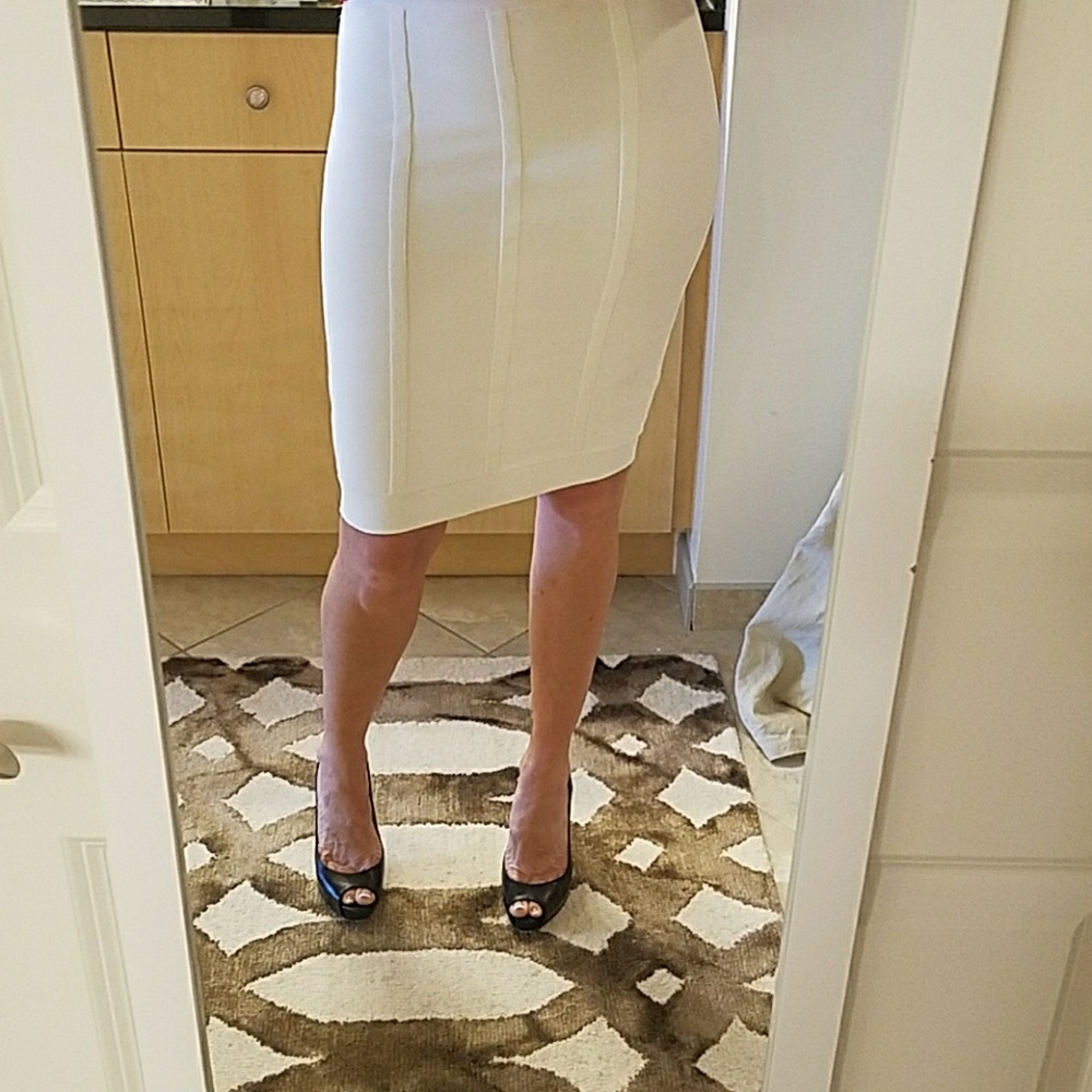 BCBG Bandage Skirt in Gardenia (white) size small