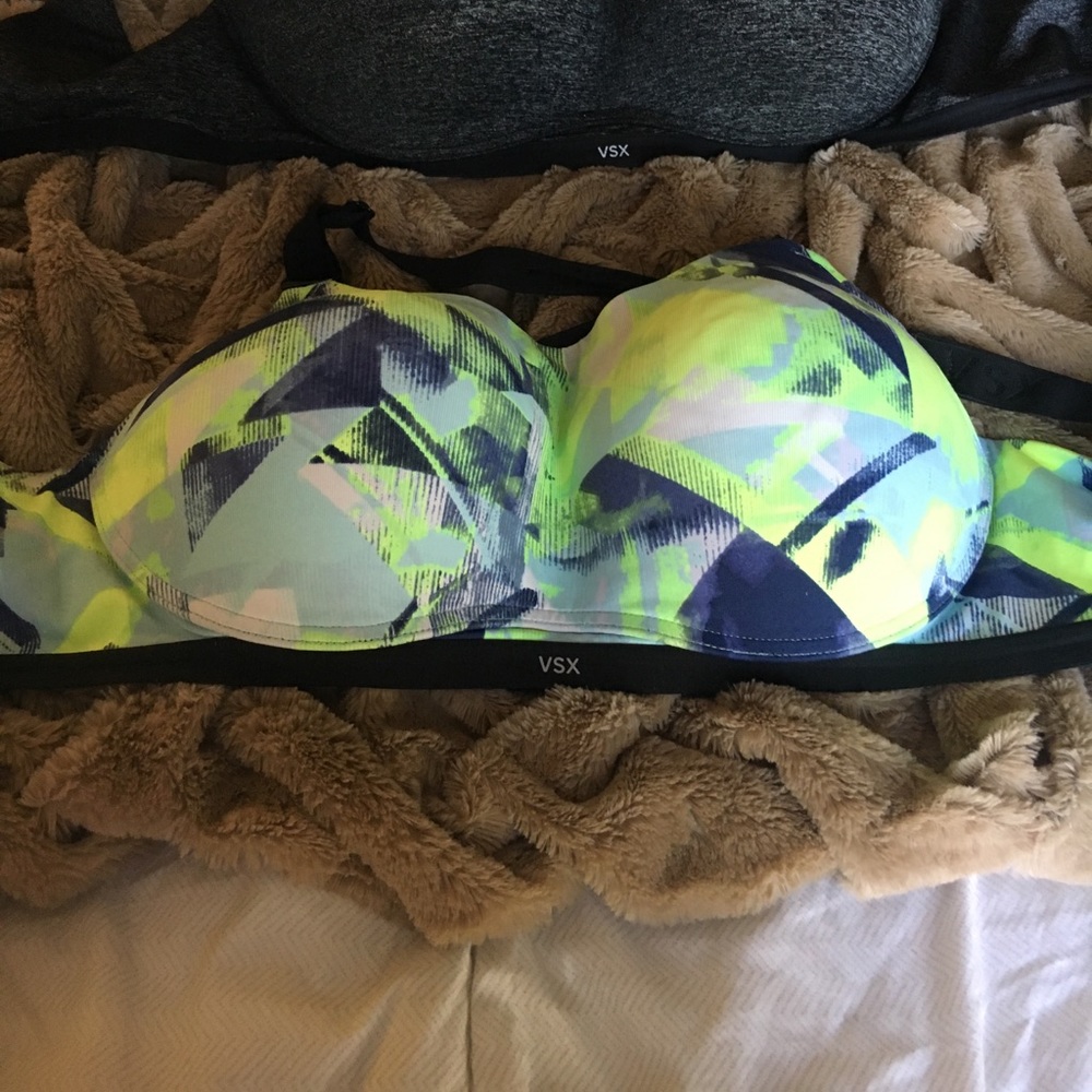 On HOLD‼️Victoria's Secret Sports Bras - Picture 4 of 7