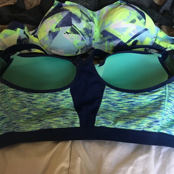 On HOLD‼️Victoria's Secret Sports Bras - Picture 3 of 7