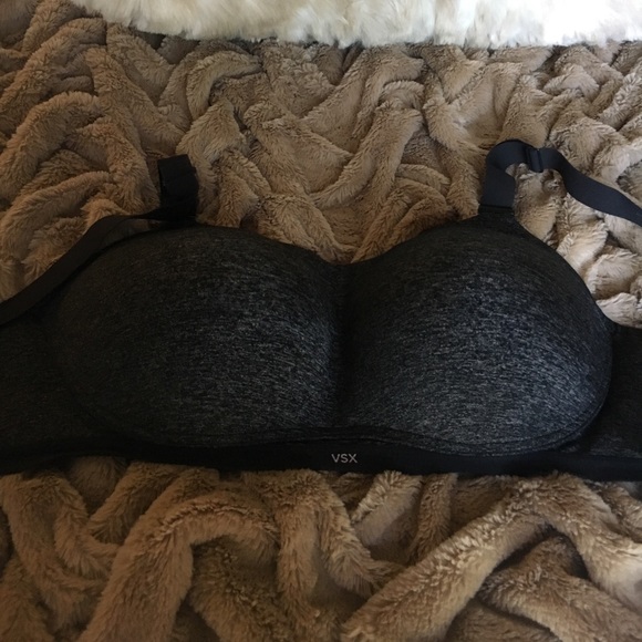 On HOLD‼️Victoria's Secret Sports Bras - Picture 6 of 7