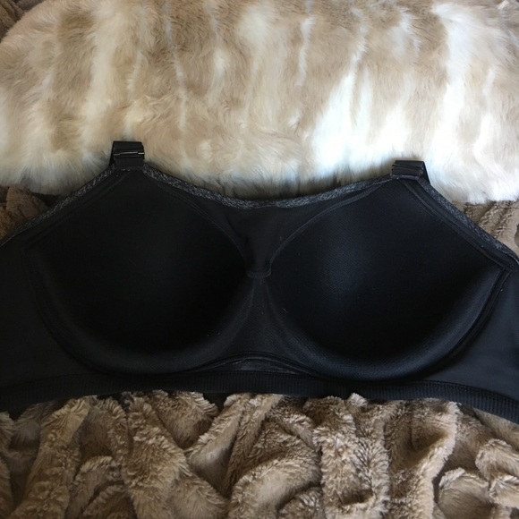 On HOLD‼️Victoria's Secret Sports Bras - Picture 7 of 7