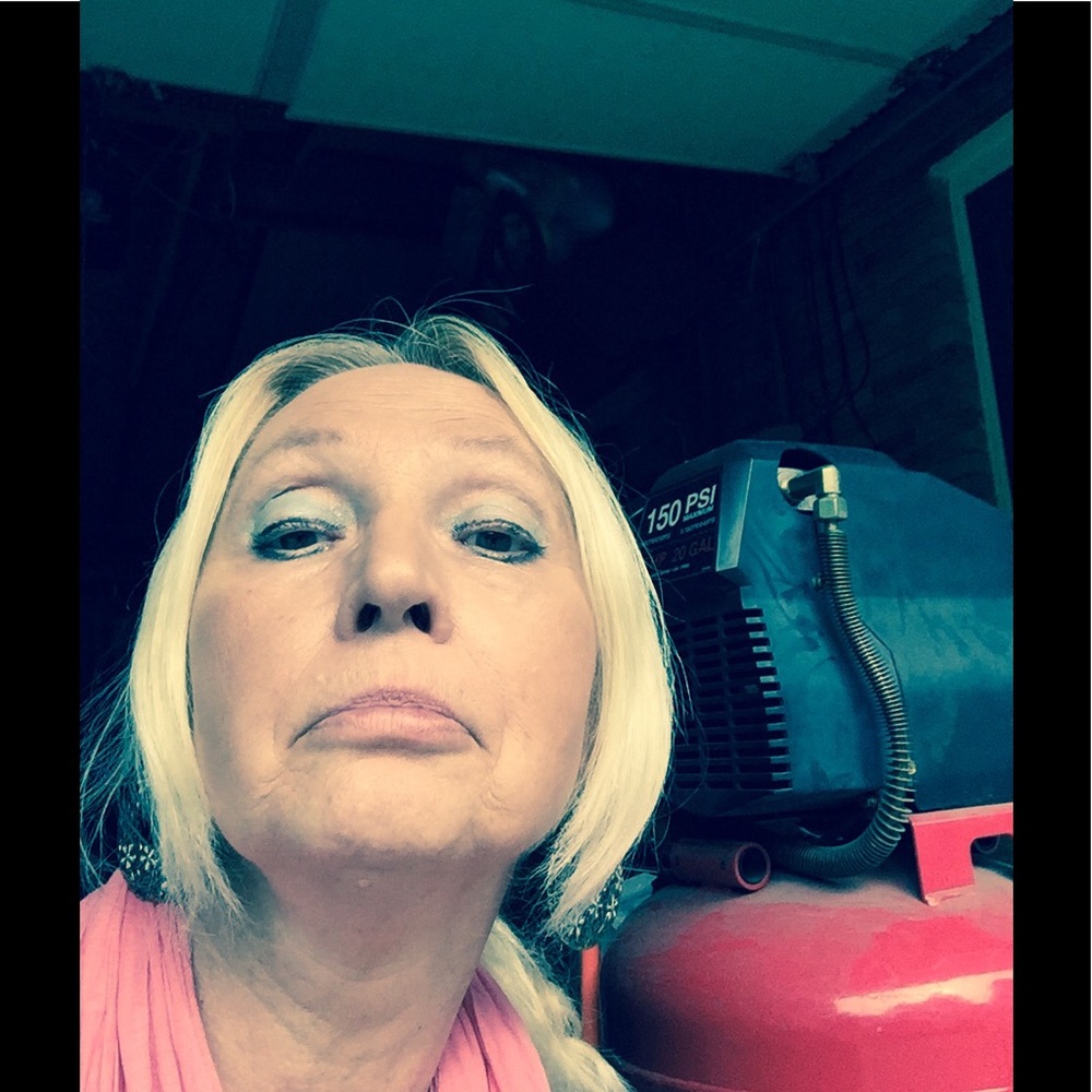 Meet your Posher, Marie