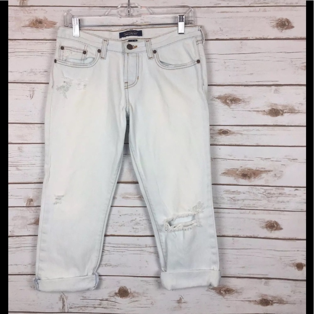 Abercrombie & Fitch Women's Distressed Capri Sz 4