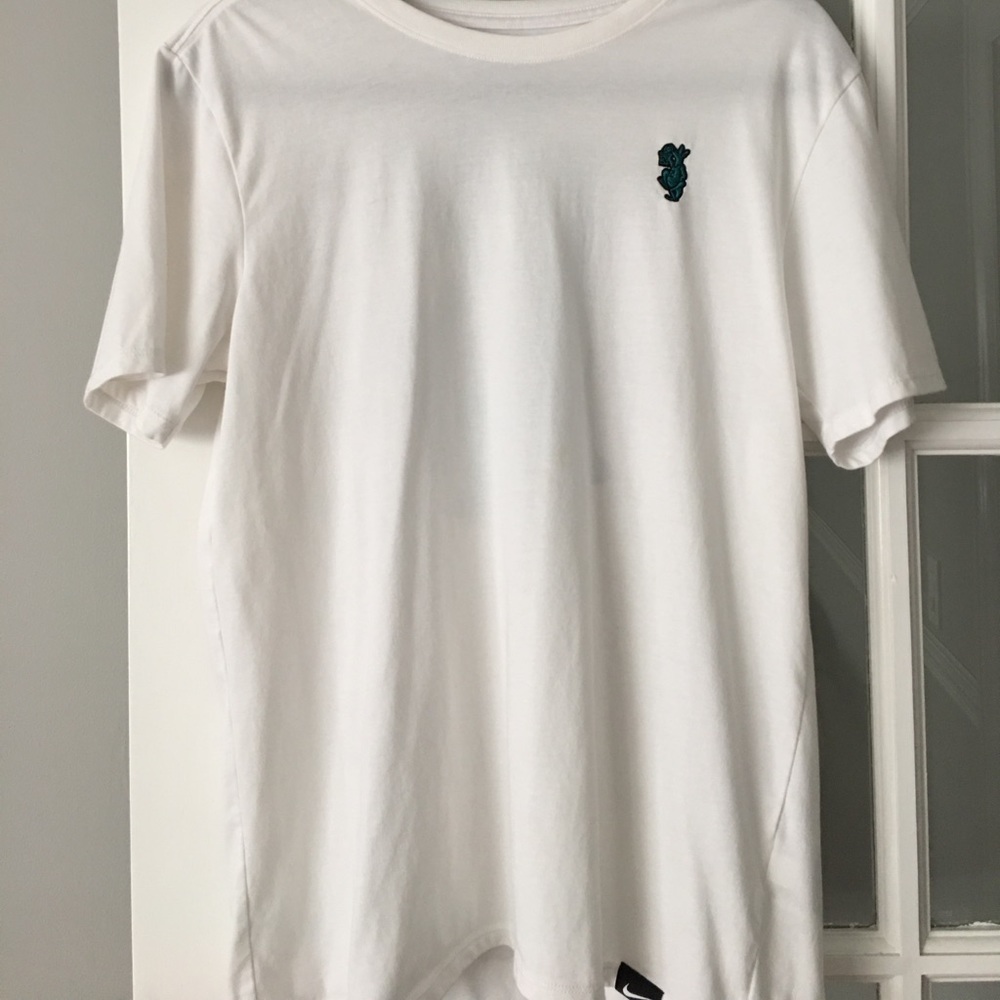 Men's Nike Kyrie Irving - Size M - T shirt