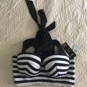 Supercuts Bikini Top Torrid NWT