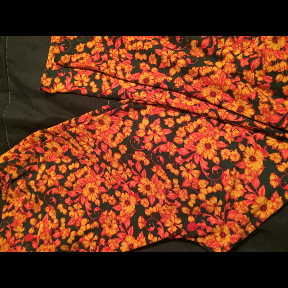 LulaRoe TC floral on orange background