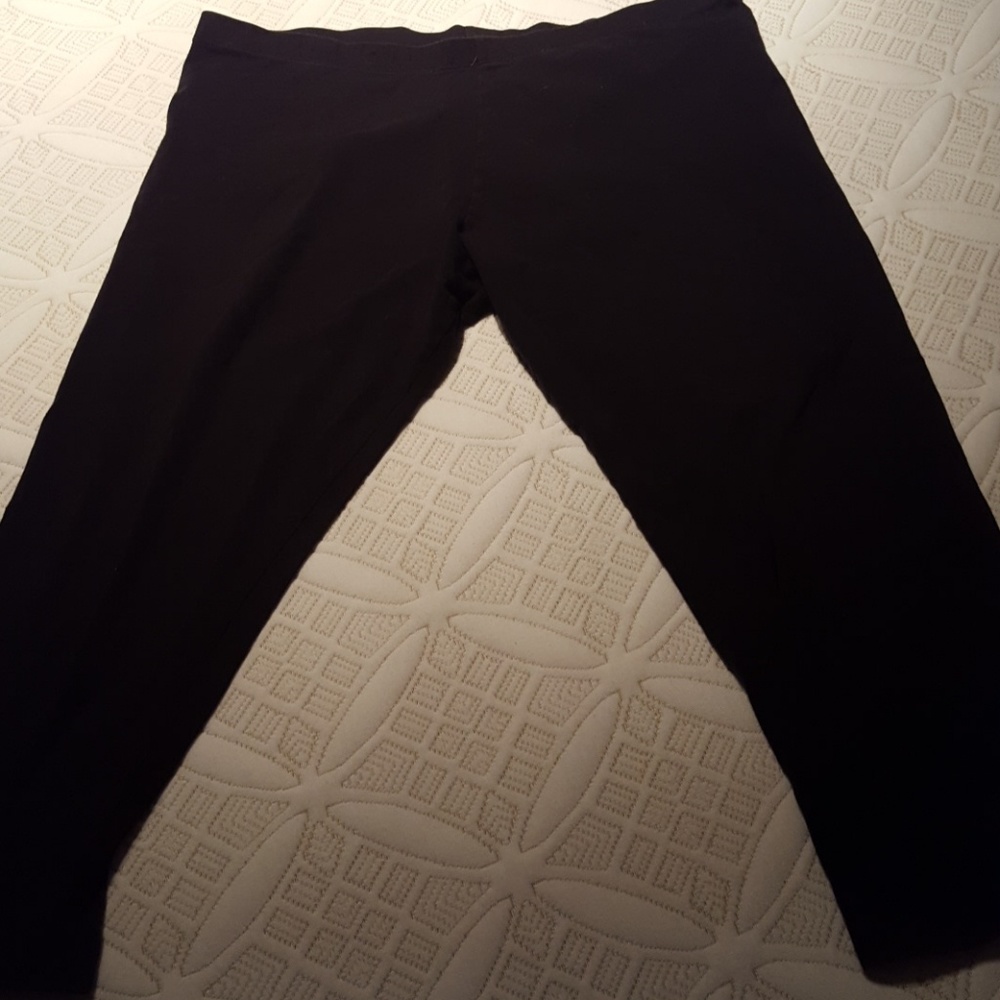 Victoria's Secret Capri Leggings