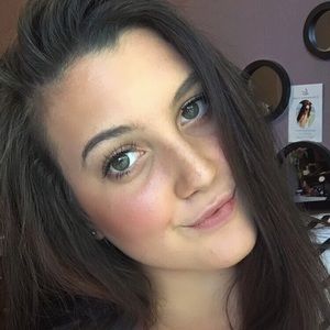 Meet your Posher, Jacqueline