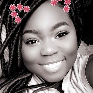 Meet your Posher, Dniesha