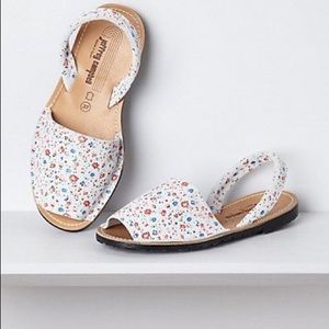 Anthropologie Jeffrey Campbell Ibiza Slingbacks