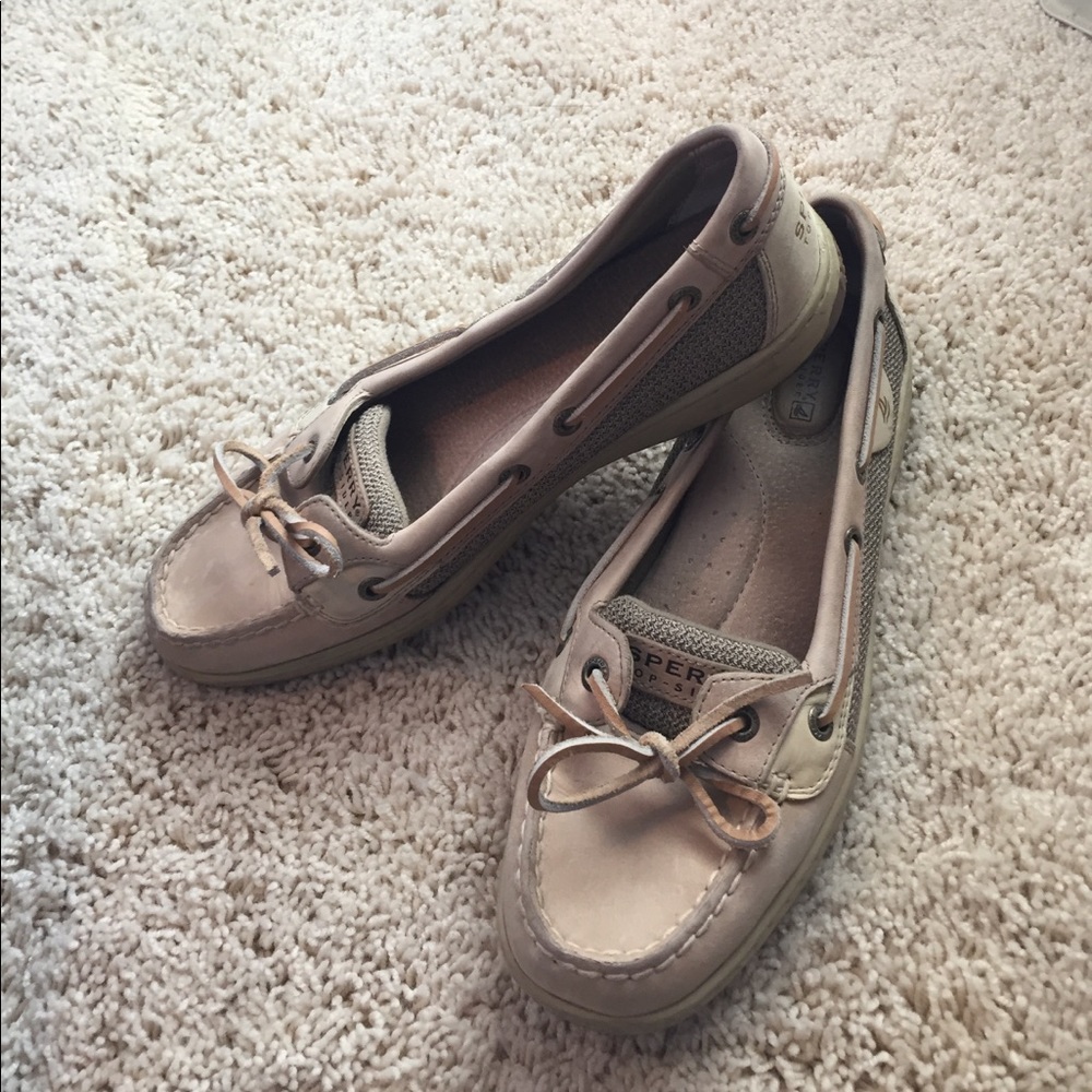 Sperry Top-Siders in 9M!