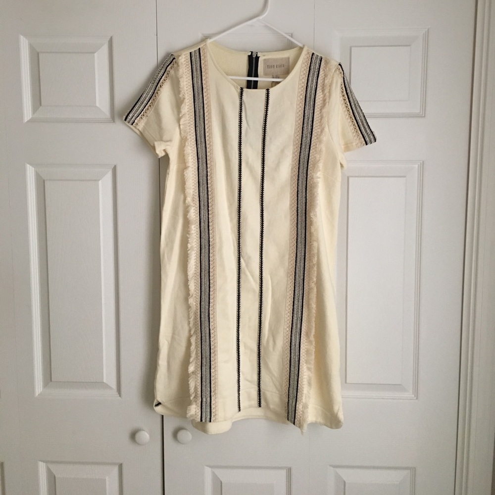Moon River Embroidered Cream Dress size Small
