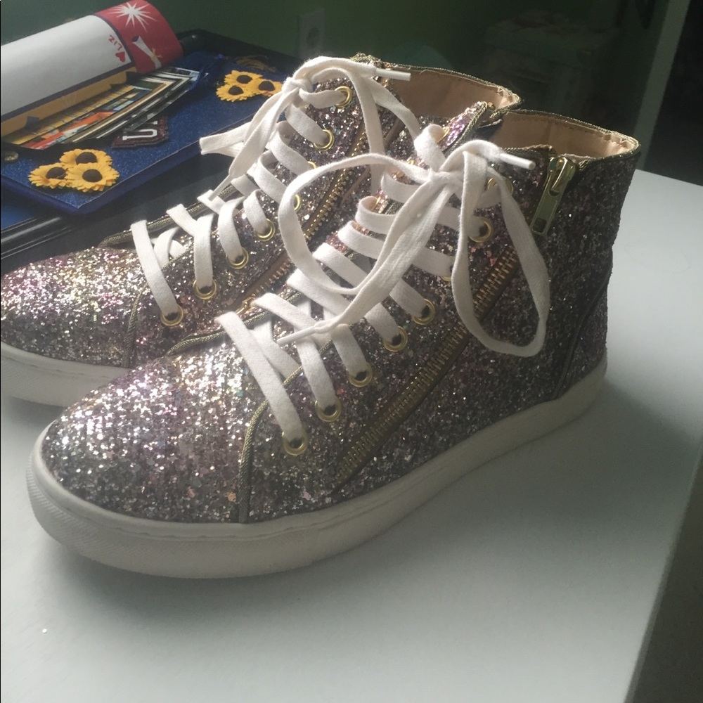 Steve Madden earnest G