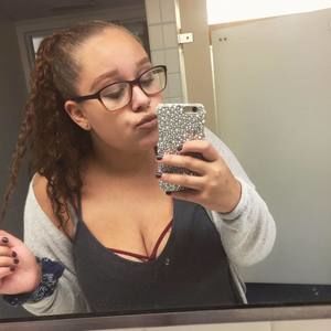 Meet your Posher, Elle