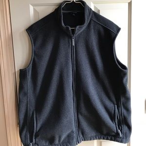 FLASH SALE!! Lands End Gray Fleece Vest XL