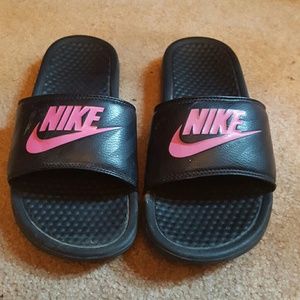 Nike slides