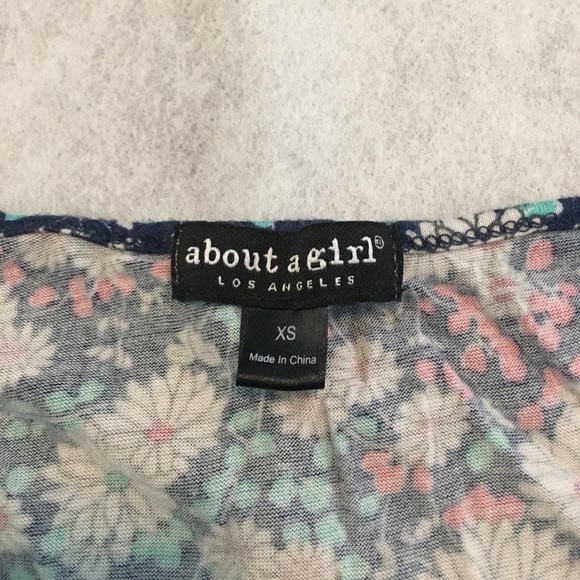 Kohls floral crop top - Picture 2 of 3