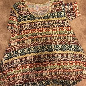 Like new lularoe perfect t large