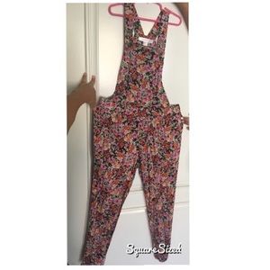Kids floral romper: size Large (10/12)