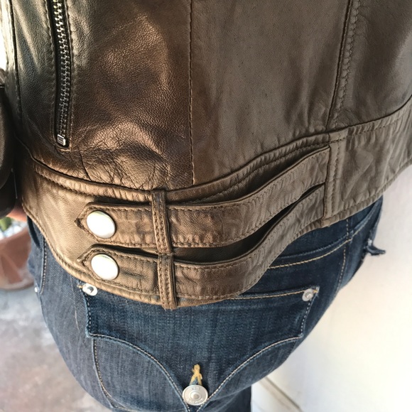 Leather Jacket - Picture 4 of 6