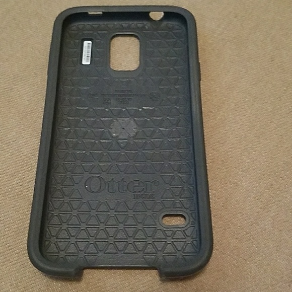 Galaxy S5 OtterBox case - Picture 2 of 2