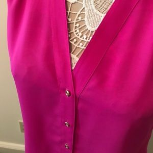 BR Never worn. Beautiful vibrant top