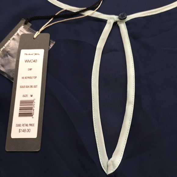 ✨NWT✨ Navy Michael Stars Keyhole Top - Picture 3 of 5