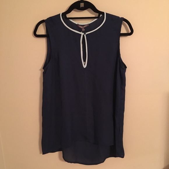 ✨NWT✨ Navy Michael Stars Keyhole Top - Picture 4 of 5