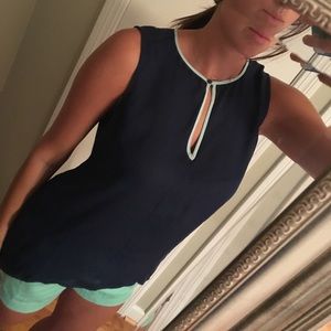 ✨NWT✨ Navy Michael Stars Keyhole Top