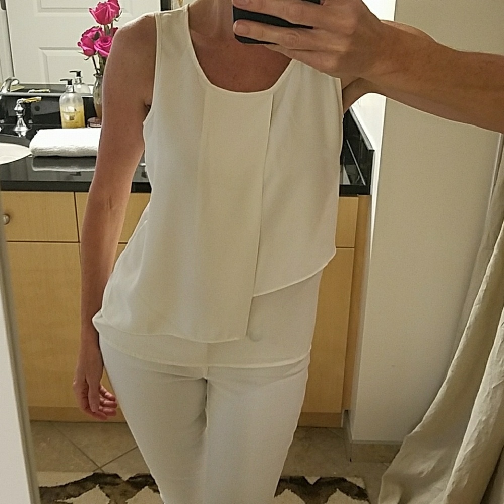 Chicos white sleeveless tiered blouse size xsmall