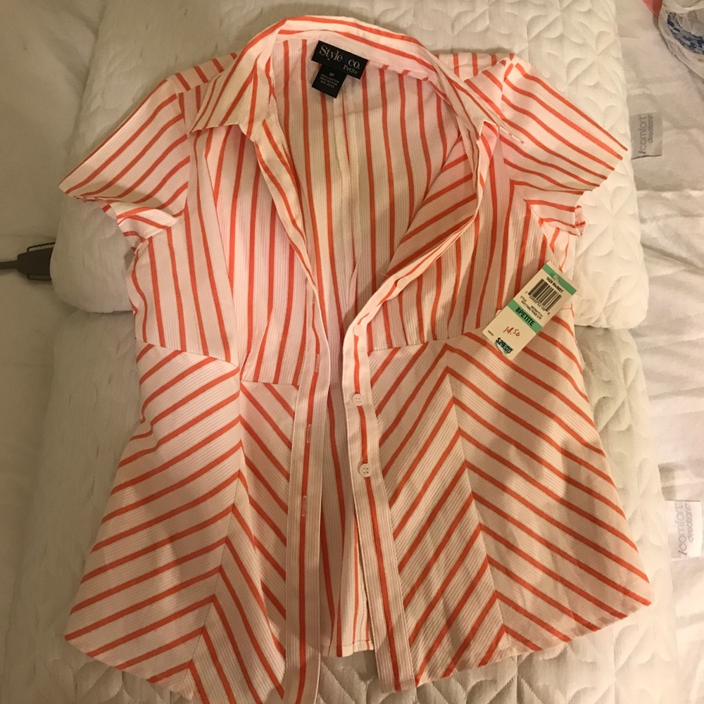 Style and co short sleeved shirt