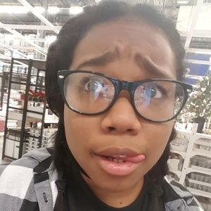 Meet your Posher, Jade