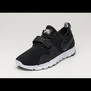 Nike SB Trainererdor L BRAND NEW Great Price